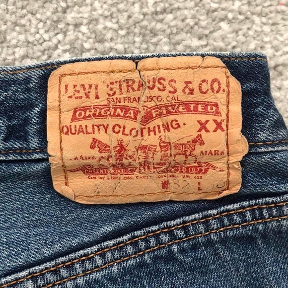 Vintage Levi’s 501 reworked cut off denim shorts XS - Picture 2 of 4